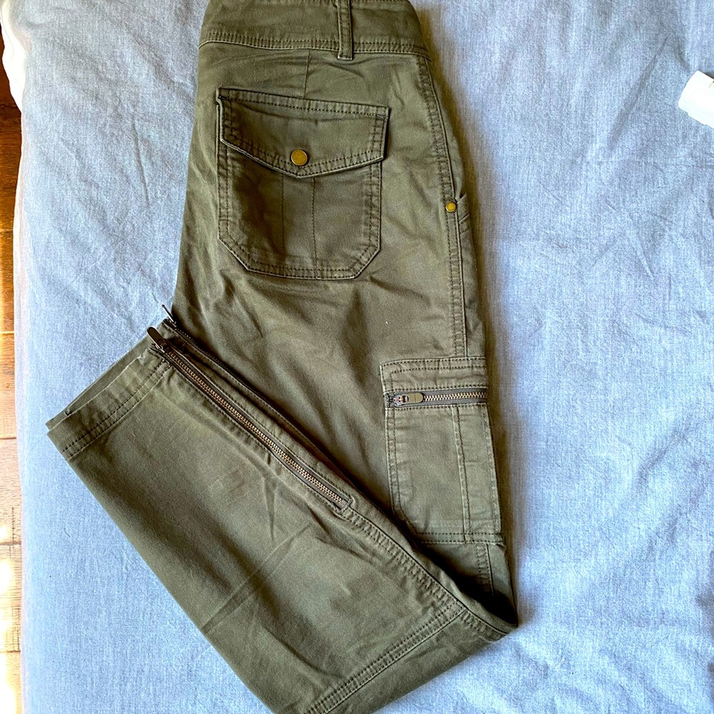 Athleta Green Cargo Slim Pant